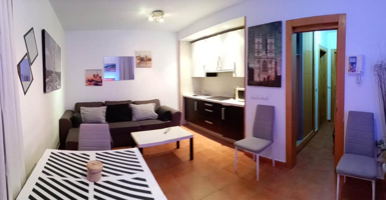 Apartamento Estudio Y Garaje Incluido En Zona Baja
